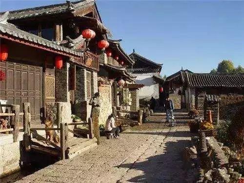逃出诡异古宅